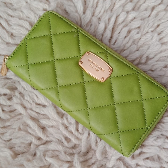 Michael Kors Handbags - Michael Kors quilted wallet